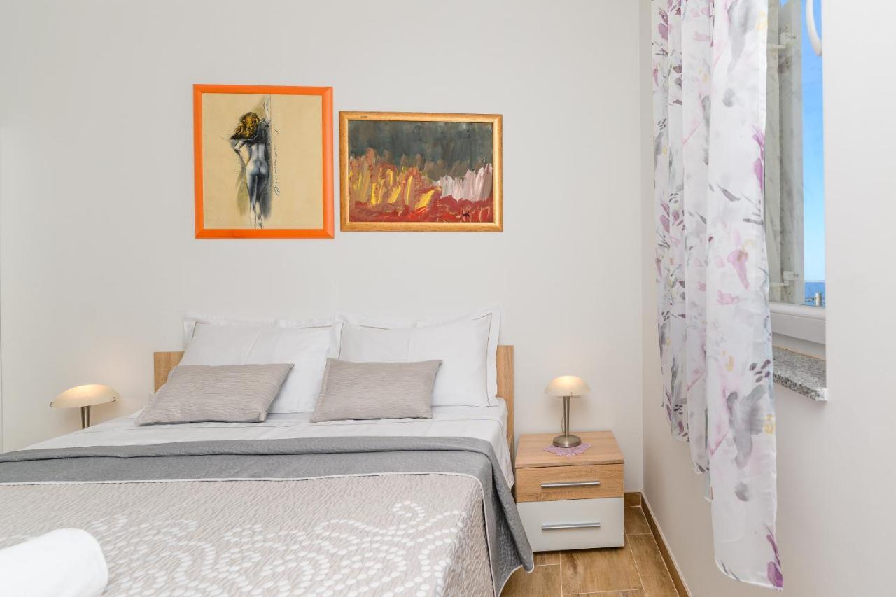 Rooms Forever Miholascica Екстер'єр фото