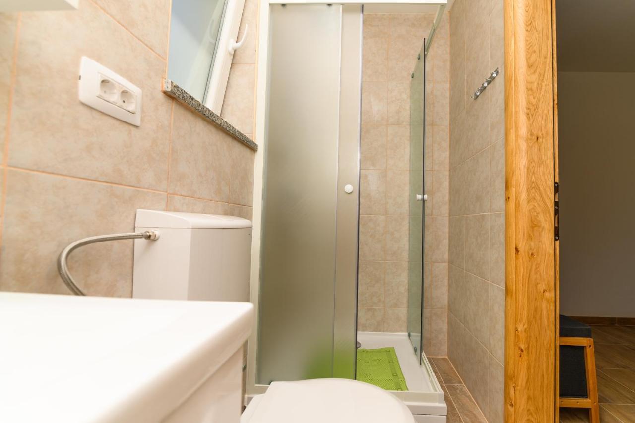 Rooms Forever Miholascica Екстер'єр фото