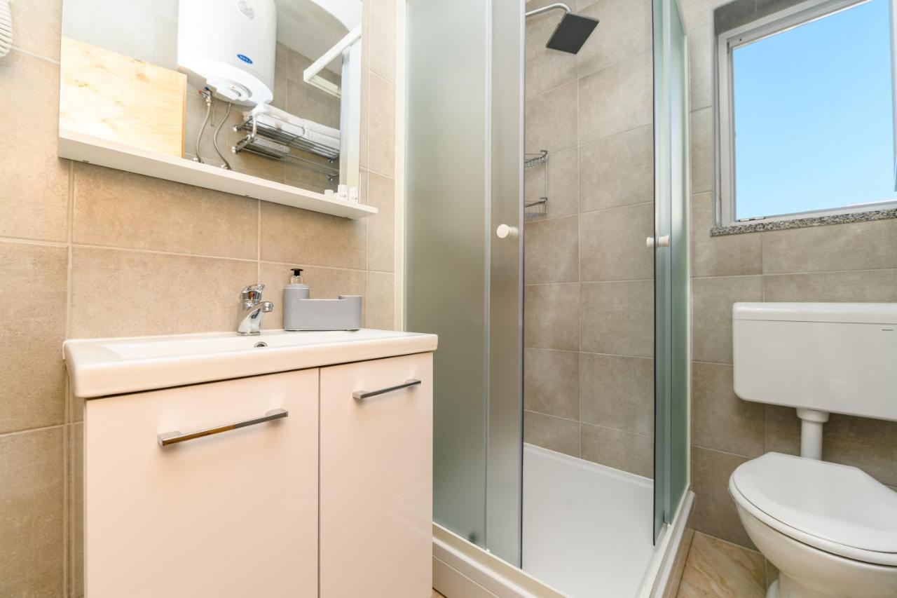 Rooms Forever Miholascica Екстер'єр фото