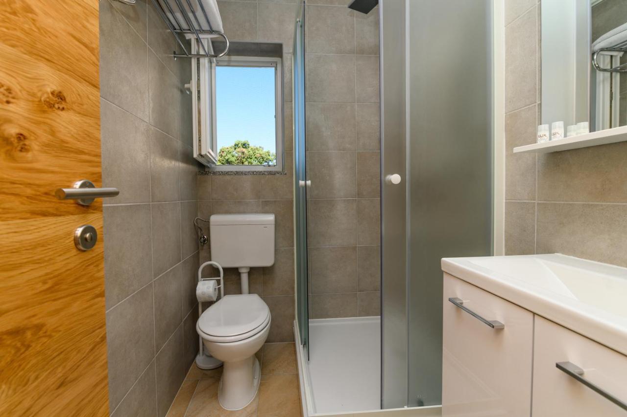 Rooms Forever Miholascica Екстер'єр фото