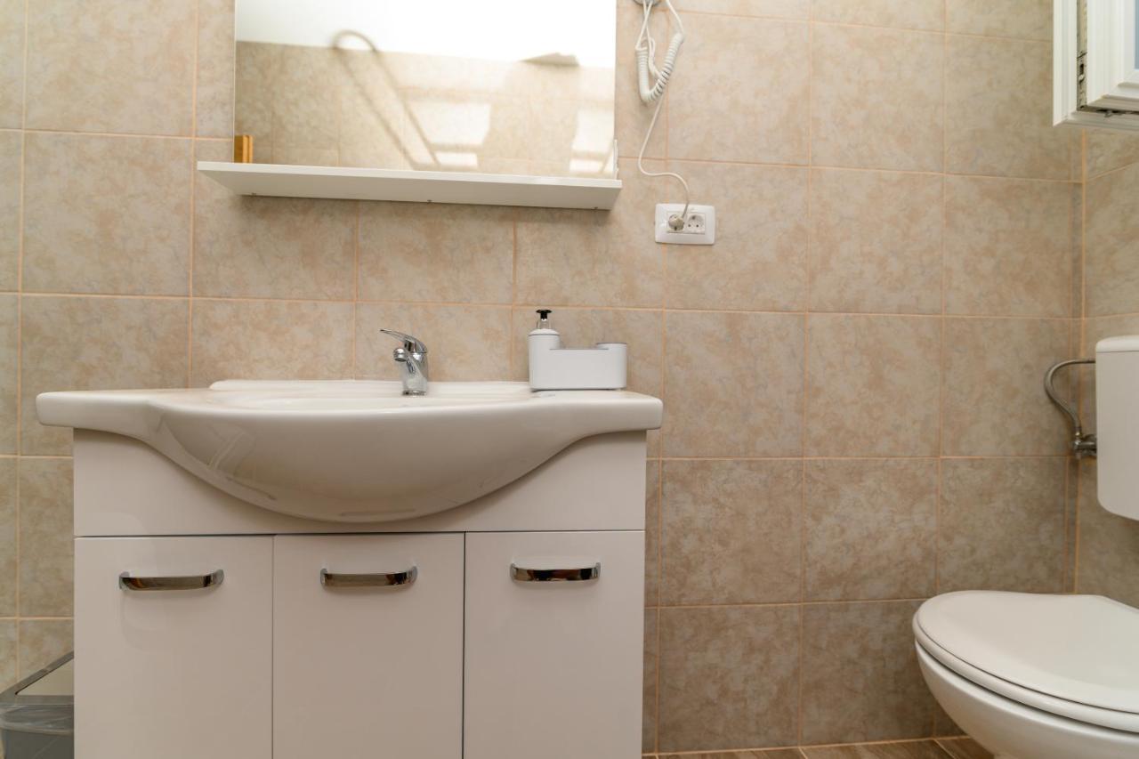 Rooms Forever Miholascica Екстер'єр фото
